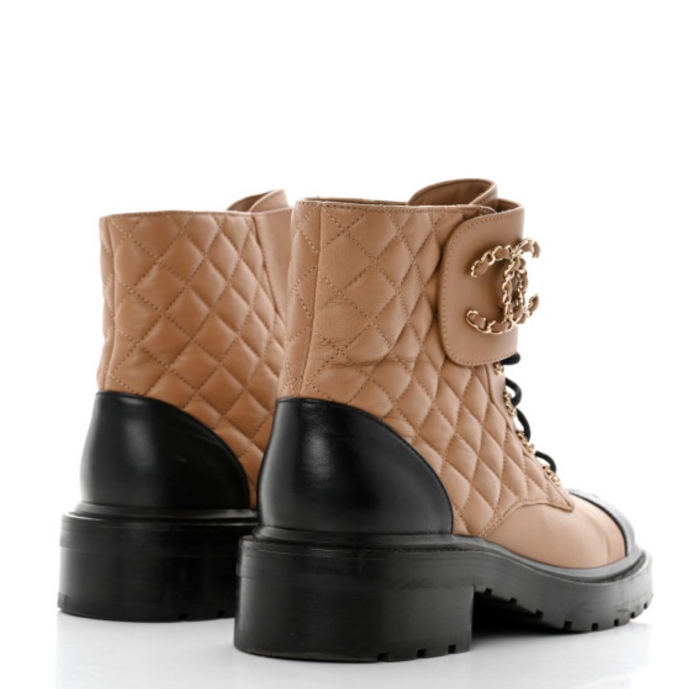 CHANEL
Lambskin Calfskin Quilted Lace Up Combat Boots 39.5 Light Brown - Picture 4 of 12